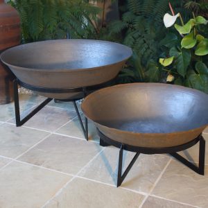 Fire Pit 750mm & Cubist Stand