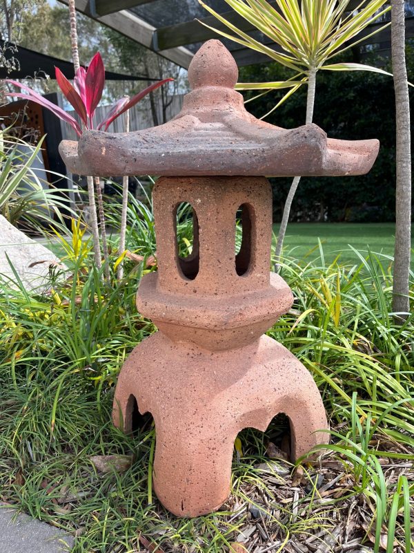 Old Stone Yukimi Lantern - Image 2